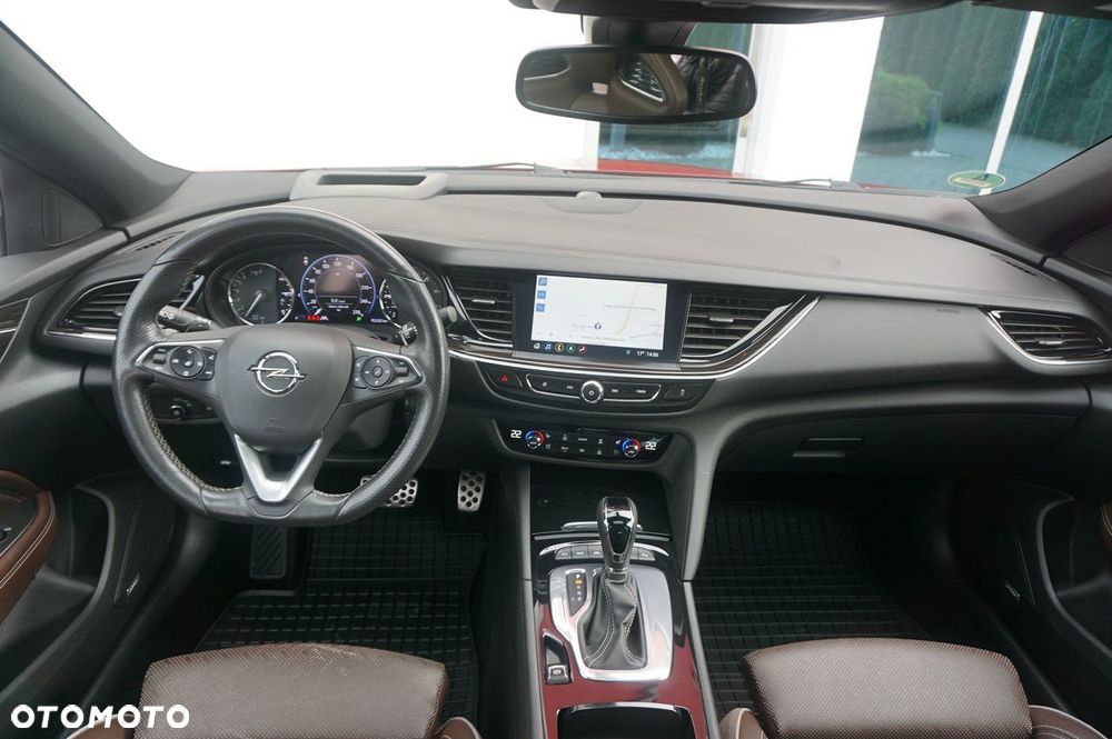 Opel Insignia 2.0 T 4x4 GSi + S&S - 23