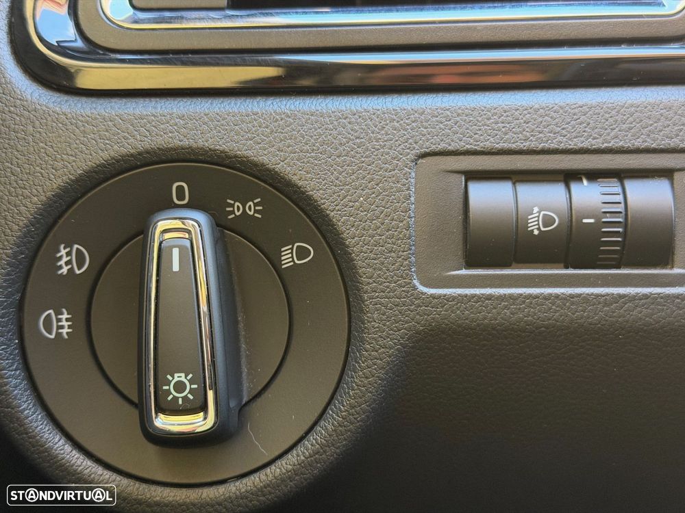 Skoda Rapid Spaceback 1.4 TDI DSG Style - 38