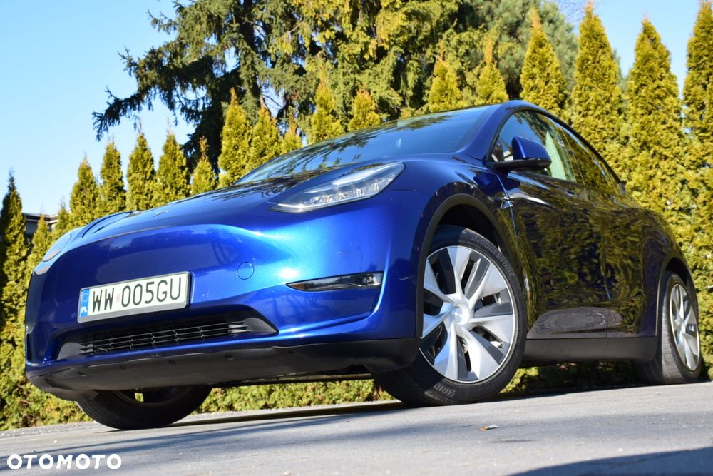 Tesla Y - 5