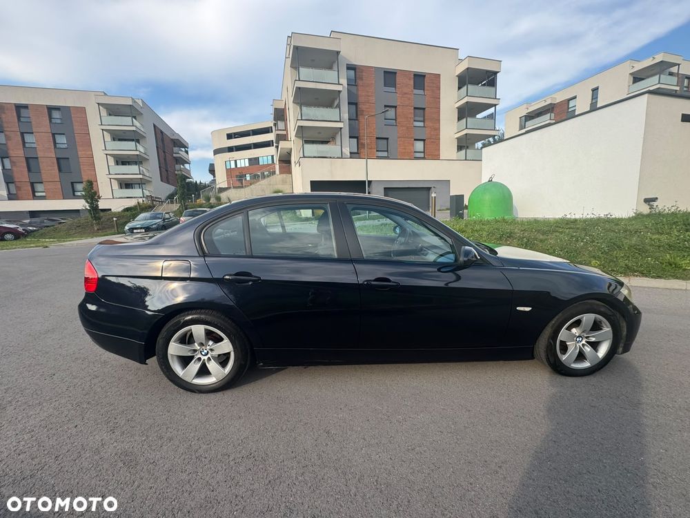 BMW Seria 3 318d - 5