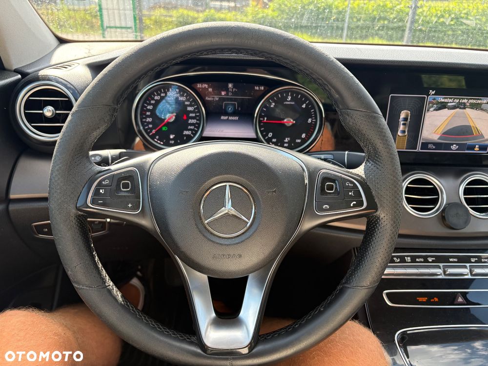 Mercedes-Benz Klasa E 200 d 9G-TRONIC Exclusive - 10