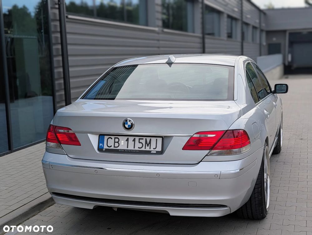 BMW Seria 7 740i - 12