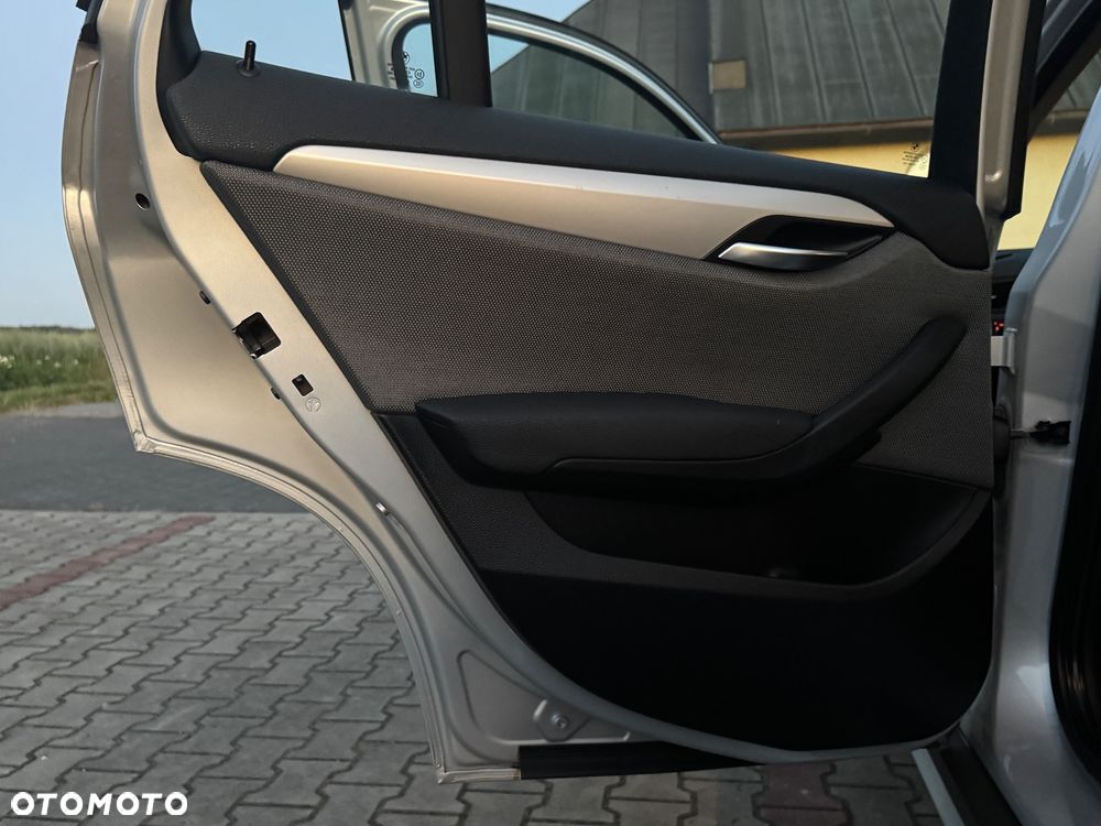 BMW X1 sDrive18i - 30