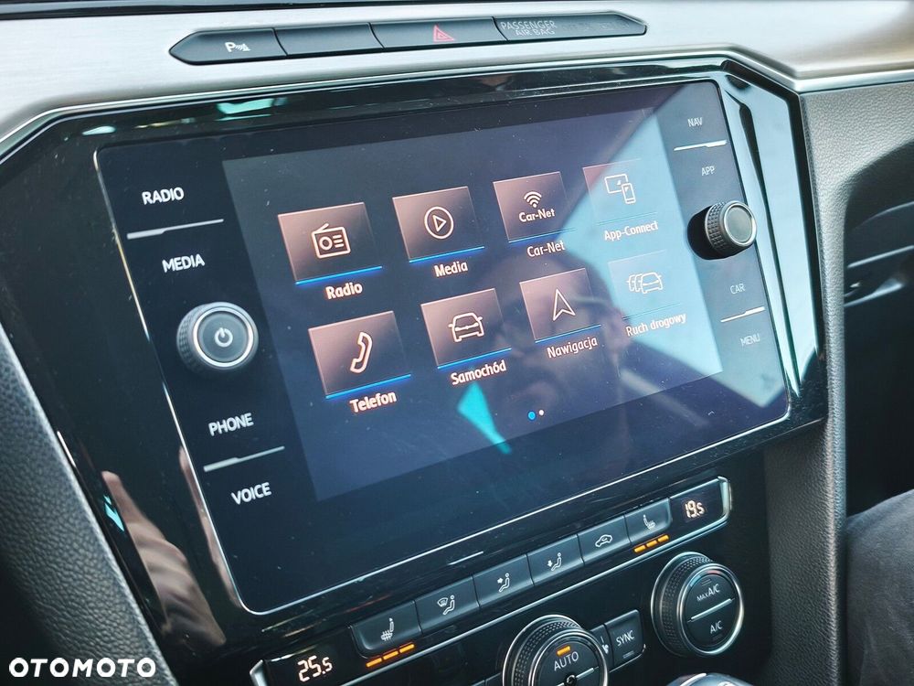 Volkswagen Passat Variant - 25