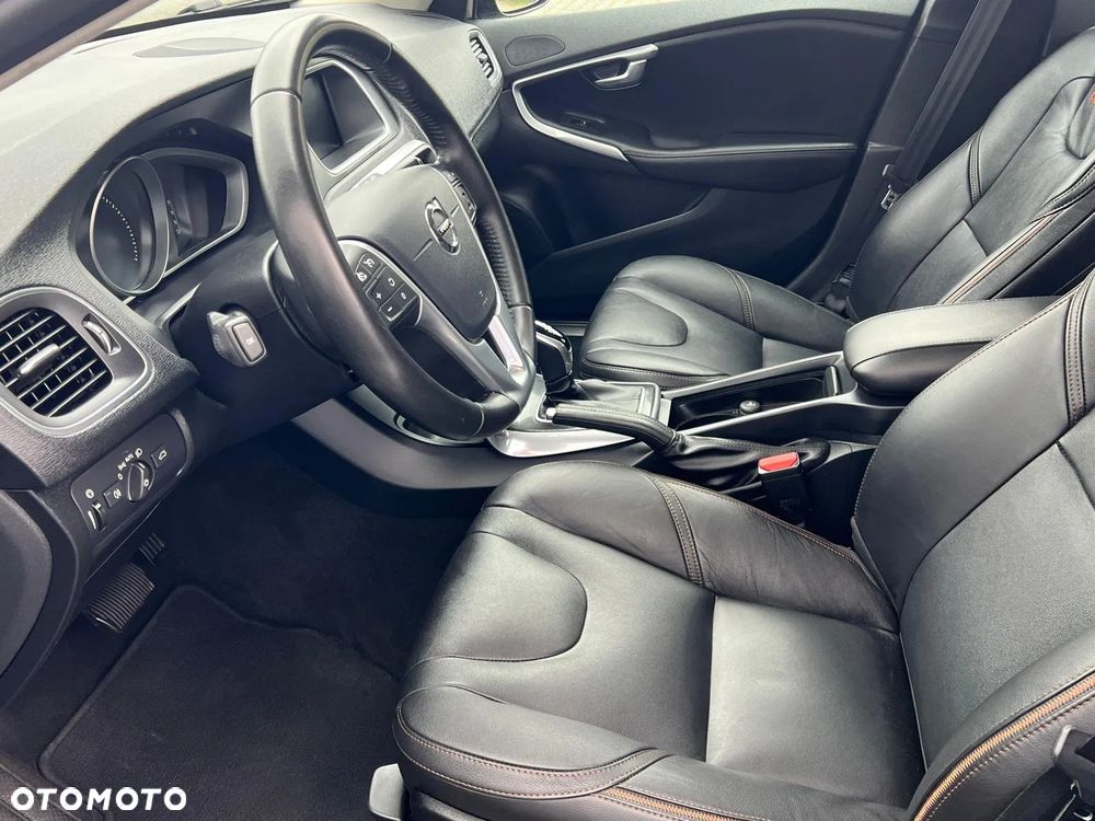 Volvo V40 Cross Country T5 AWD Drive-E Summum - 2