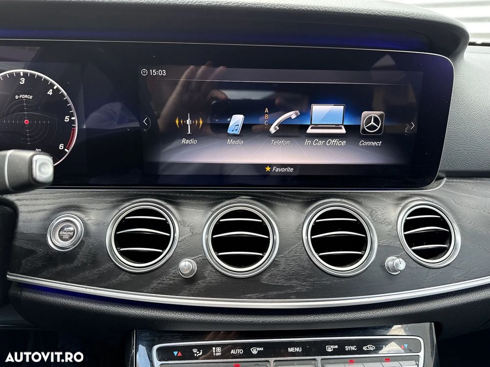 Mercedes-Benz E 220 d 4MATIC Aut. - 29