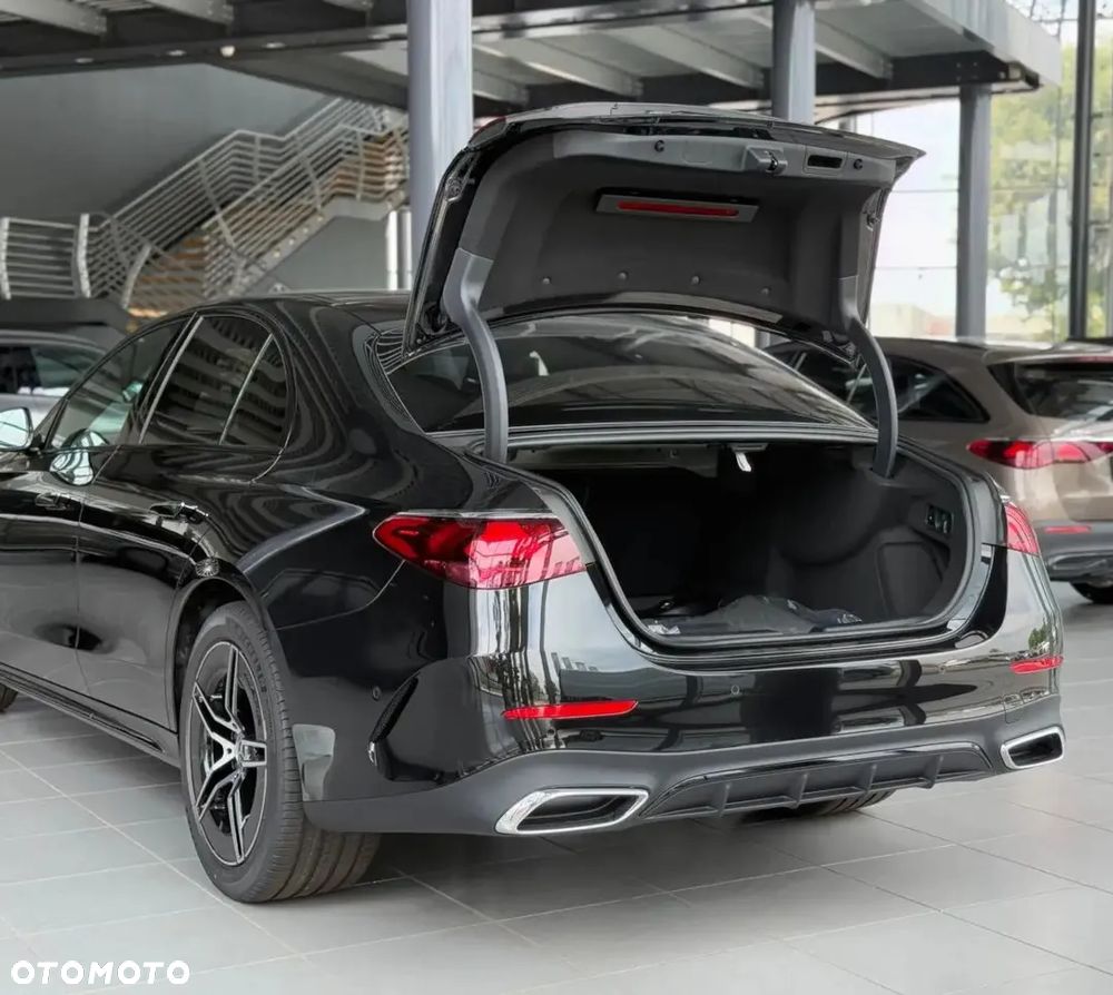 Mercedes-Benz Klasa E 220 d 4-Matic AMG - 9