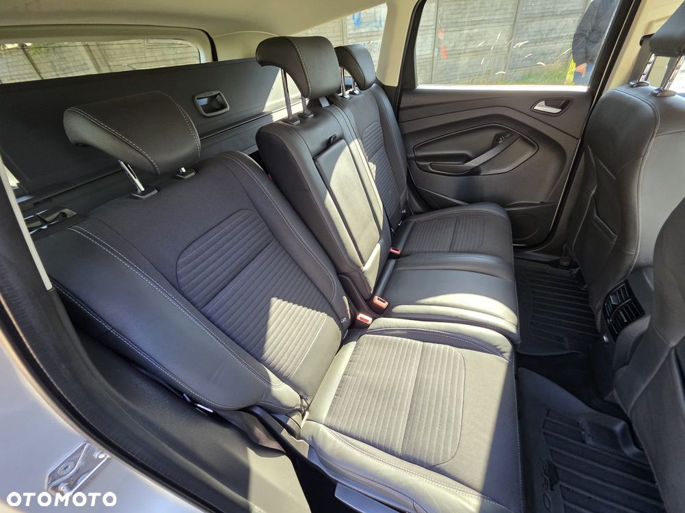 Ford Kuga - 21