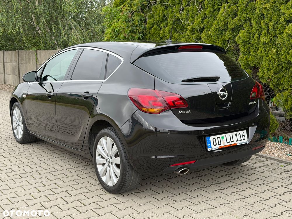 Opel Astra 1.4 Turbo Cosmo - 12