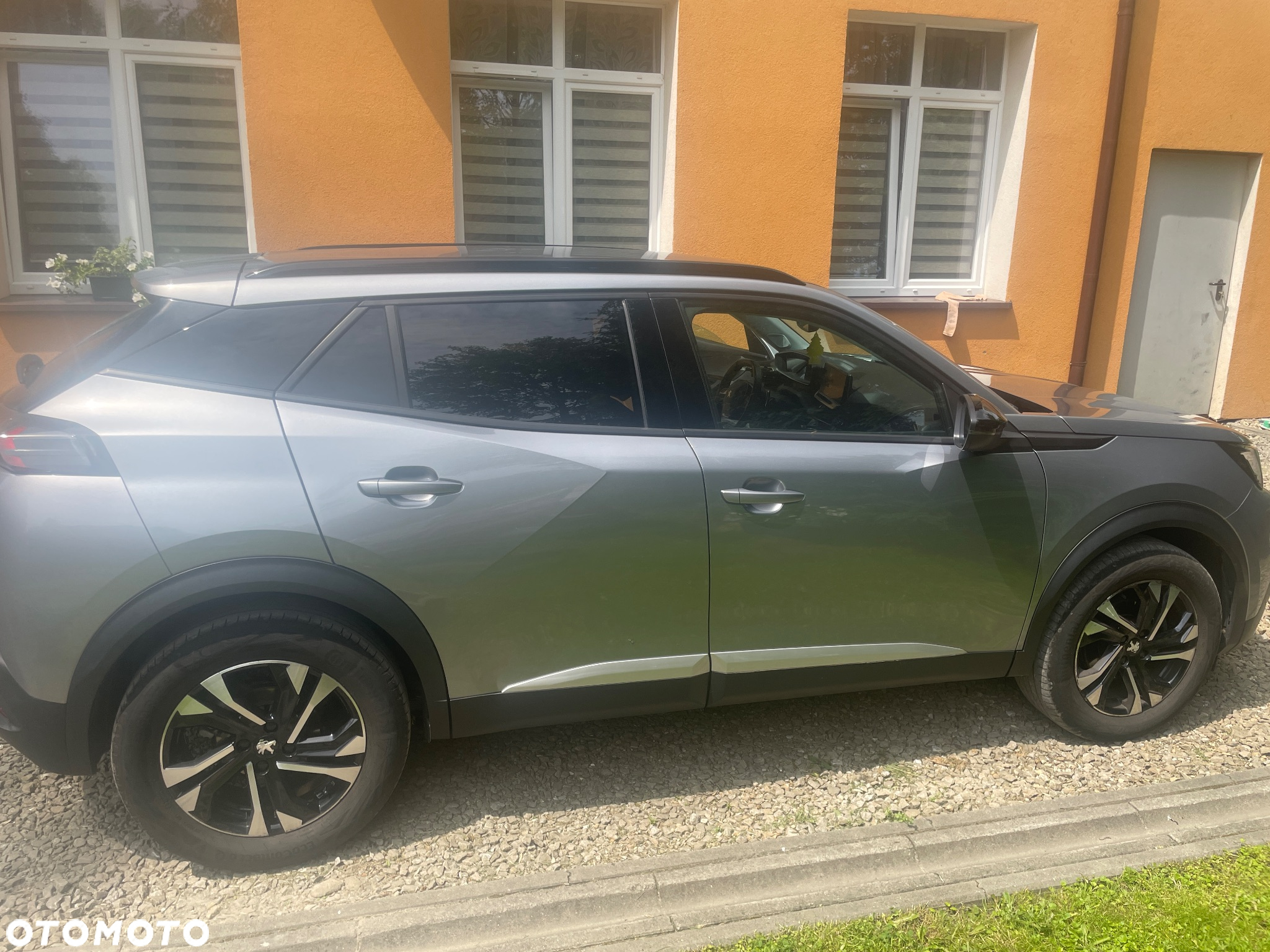 Peugeot 2008 1.2 PureTech Allure Pack S&S EAT8 - 4