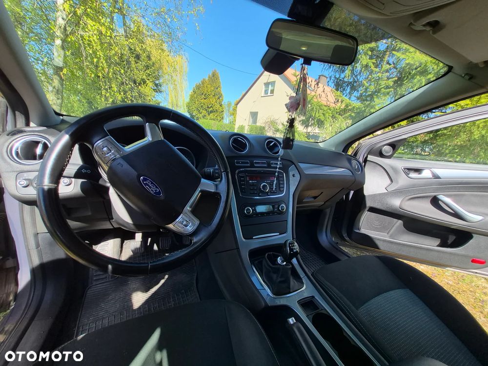 Ford Mondeo 1.6 T Gold X - 21