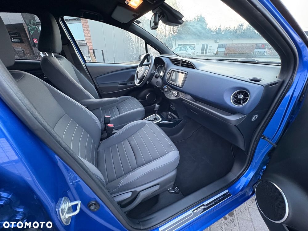 Toyota Yaris Hybrid 100 Selection Passion - 9