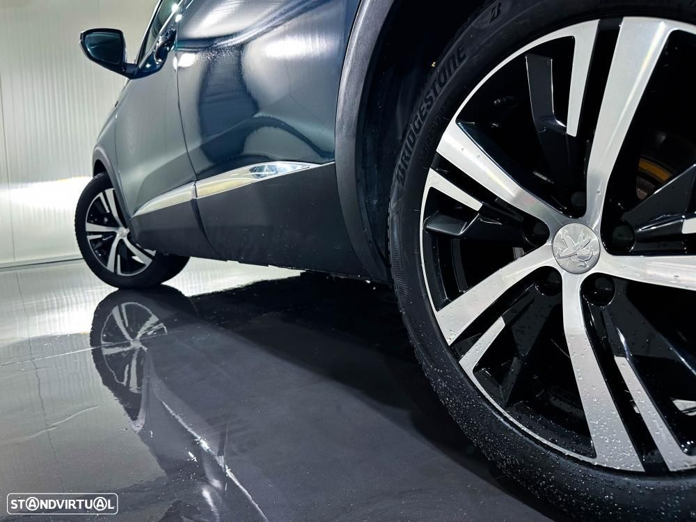 Peugeot 5008 Hybrid 136 e-DSC GT - 8