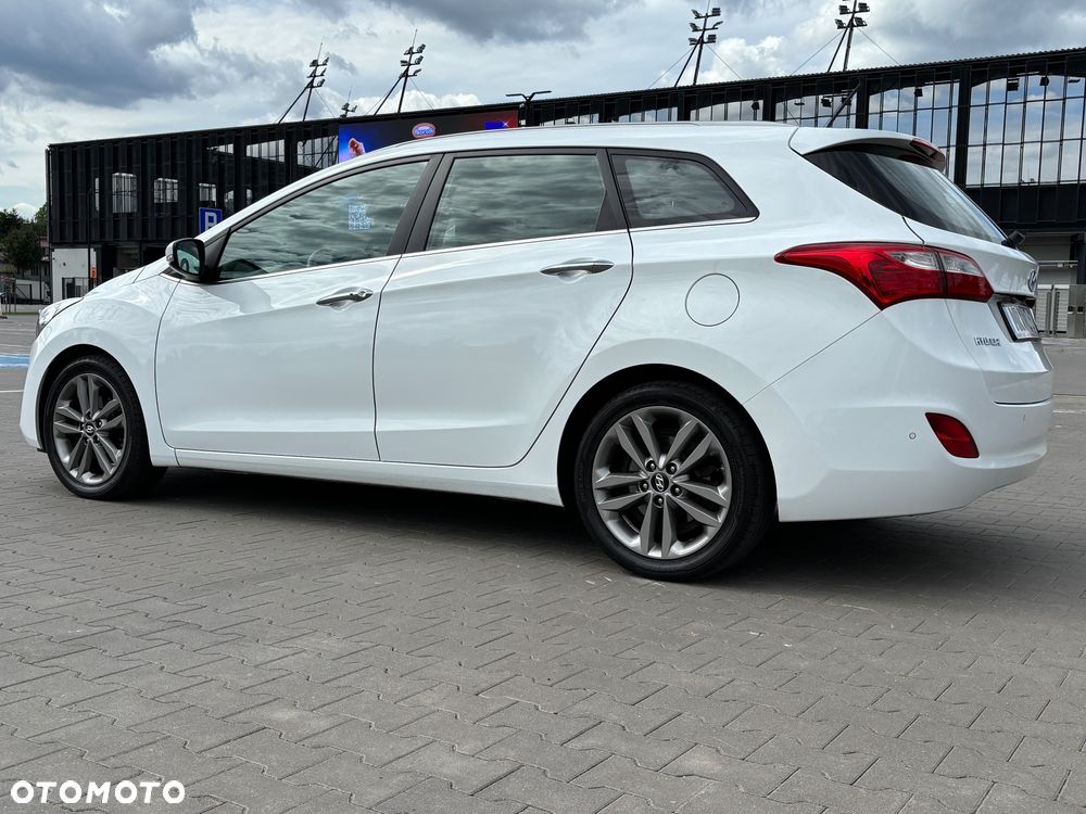 Hyundai i30 blue Kombi 1.6 GDi Style - 8