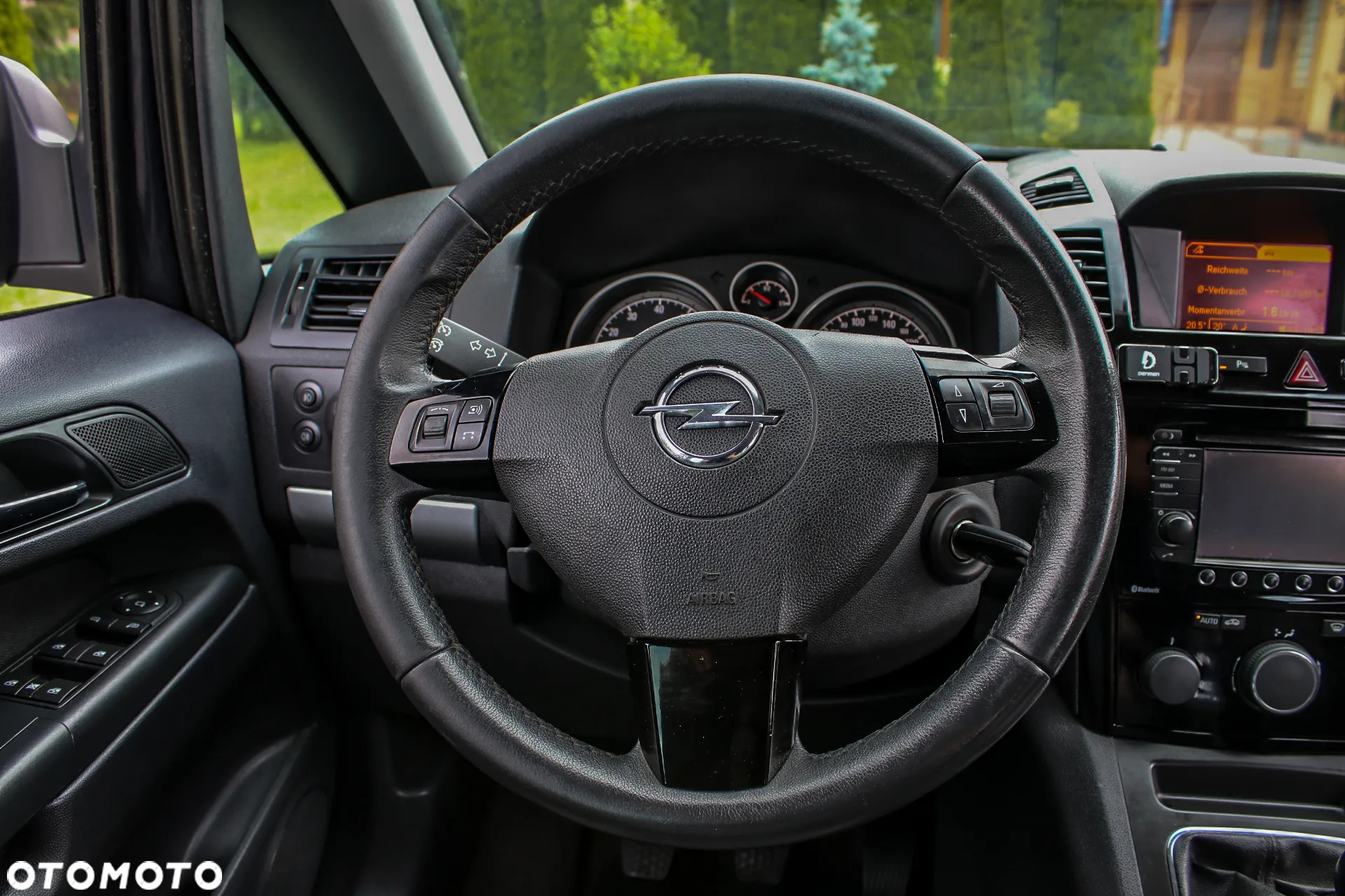 Opel Zafira 1.8 Navi - 26
