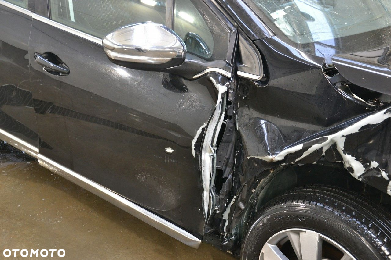 Peugeot 2008 - 11