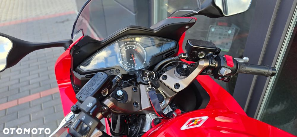 Honda VFR - 36