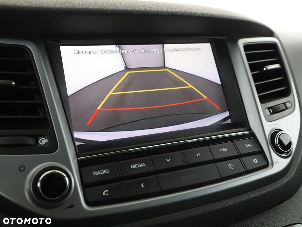 Hyundai Tucson 1.7 CRDI BlueDrive Style 2WD - 25