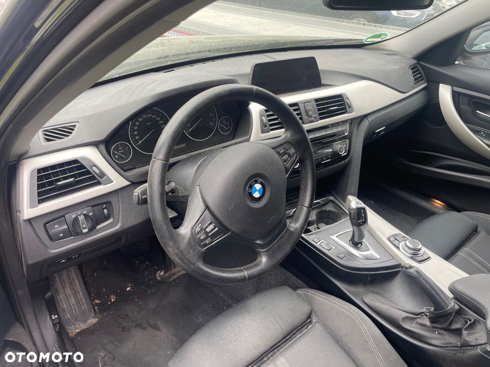BMW Seria 3 318d Sport Line - 6