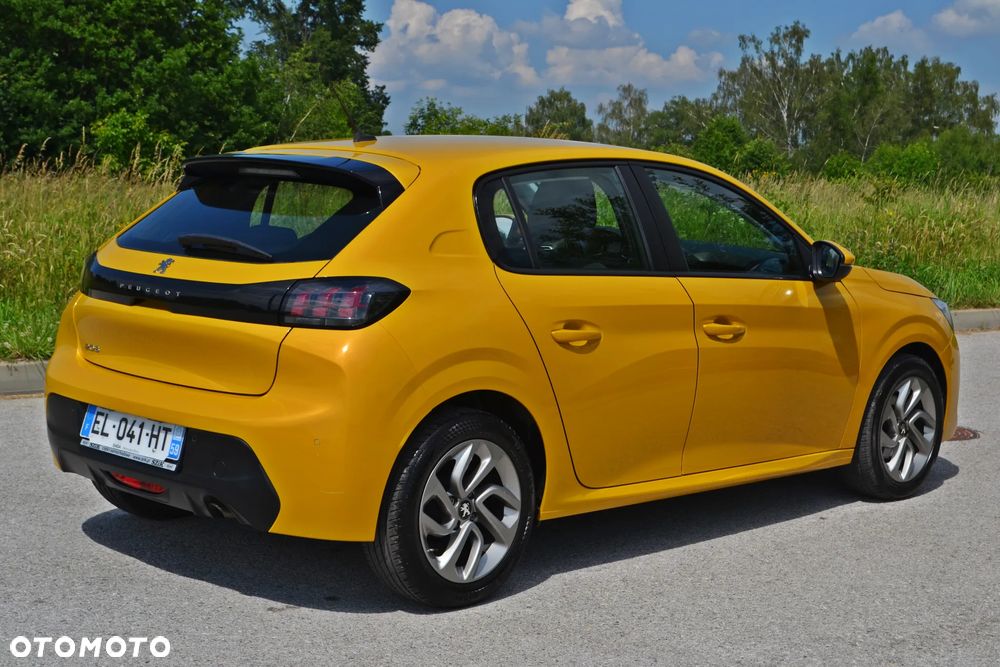Peugeot 208 - 4