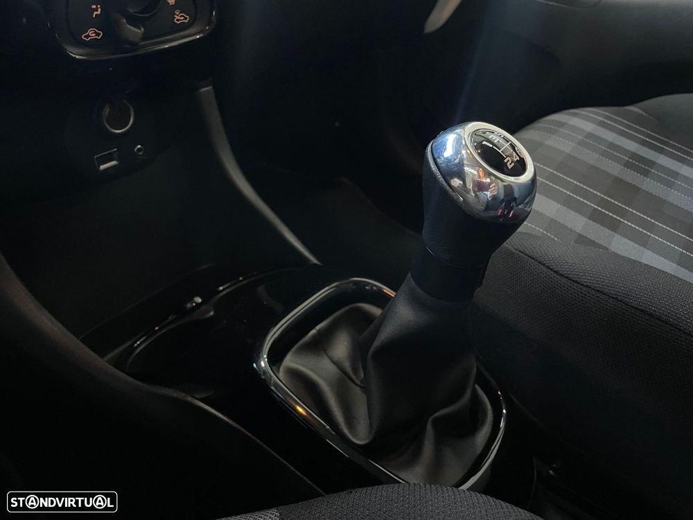 Peugeot 108 1.0 VTi Active - 23