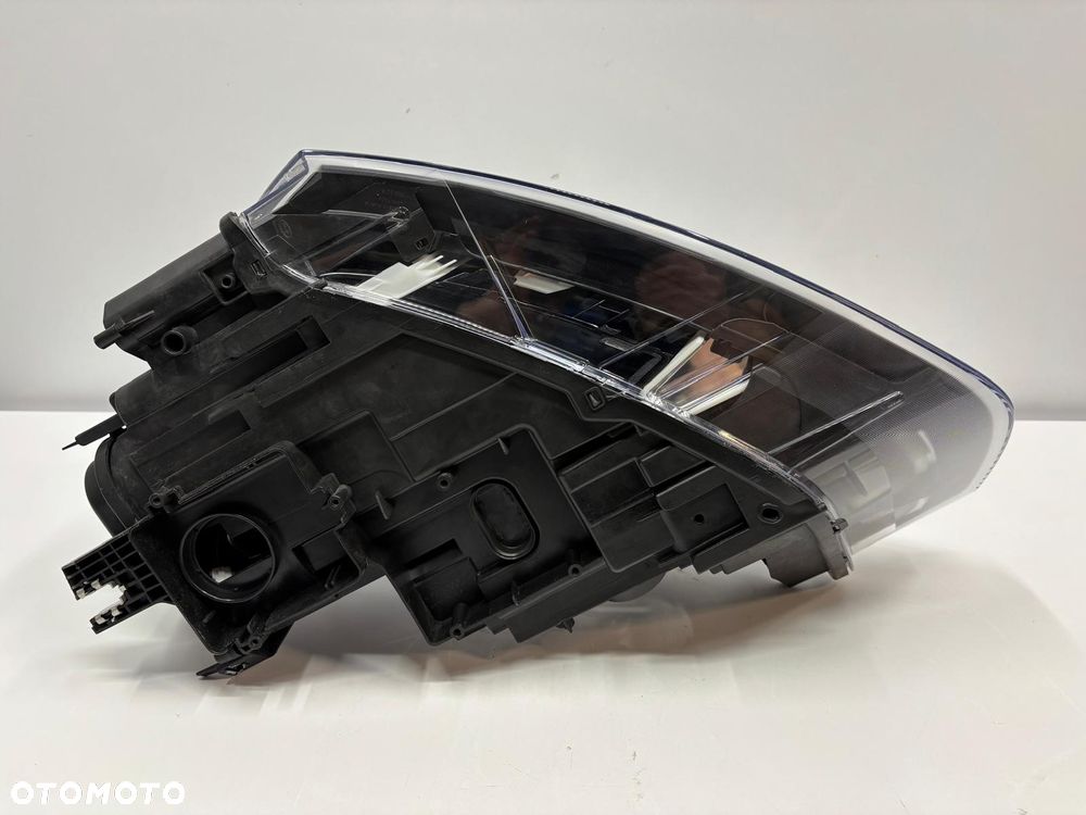 Audi Q3 8U0 Lampa Prawa Przód Przednia 8U0941006 - 9