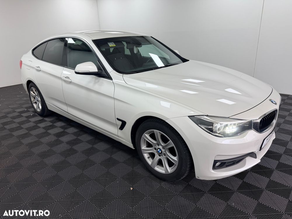 BMW Seria 3 318d Aut. Luxury Line - 7