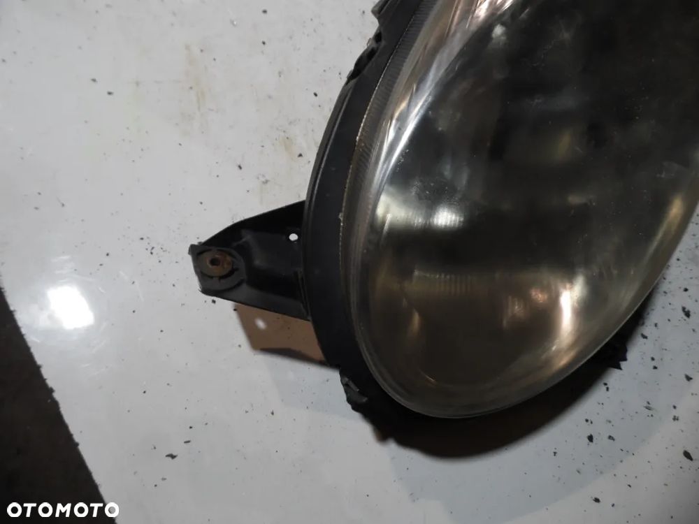 Lampa przednia lewa Nissan Micra K12 Europa - 2