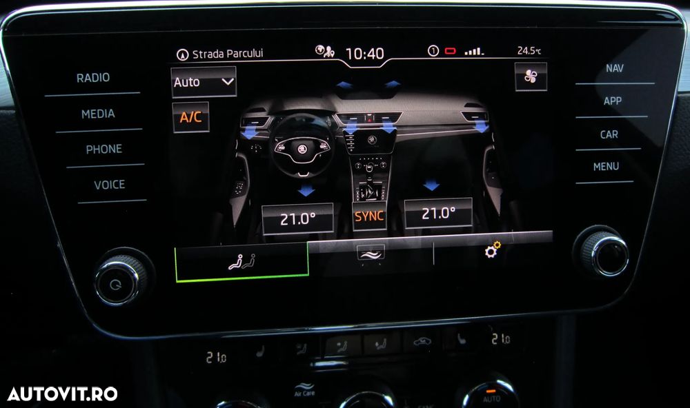 Skoda Superb 2.0 TDI DSG Ambition - 24