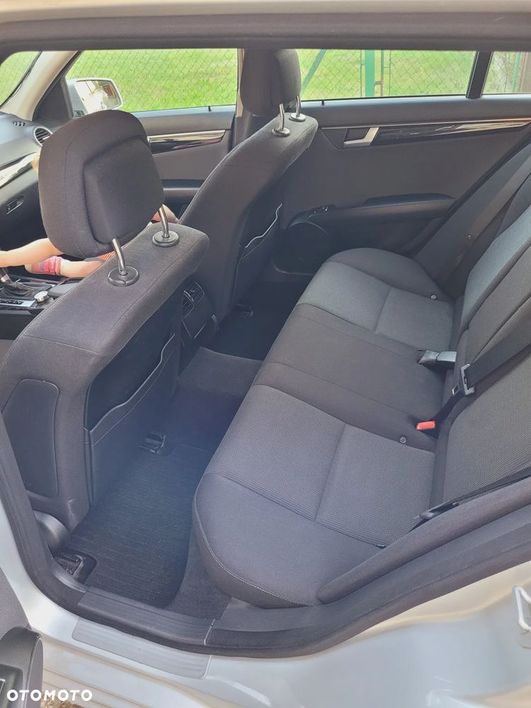 Mercedes-Benz Klasa C 220 CDI 7G-TRONIC Edition - 28