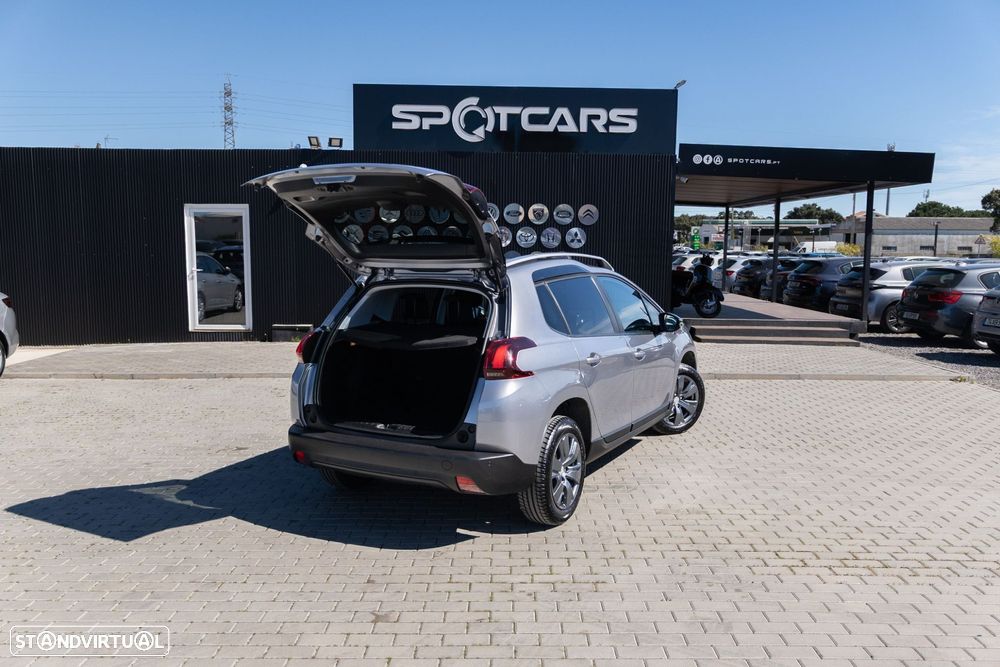 Peugeot 2008 1.2 PureTech Style - 10