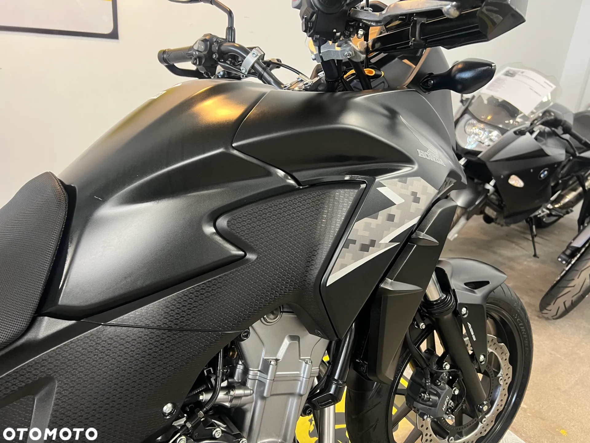 Honda CB - 14