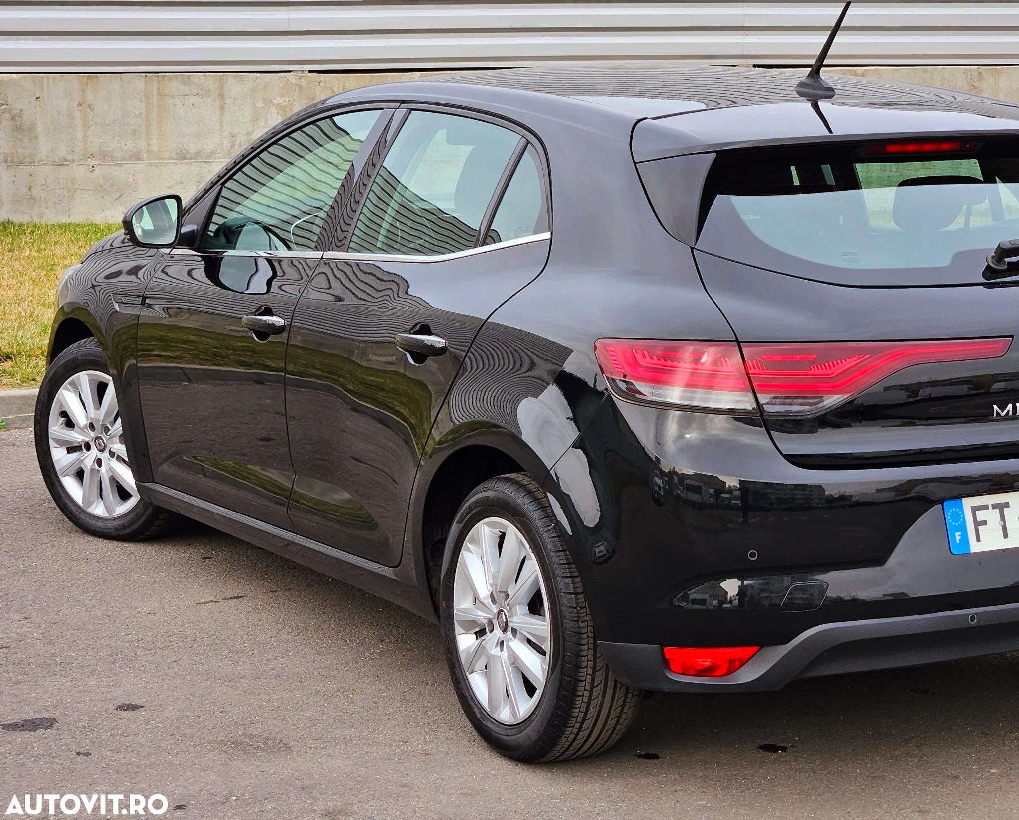 Renault Megane BLUE dCi 115 EDC BUSINESS EDITION - 16