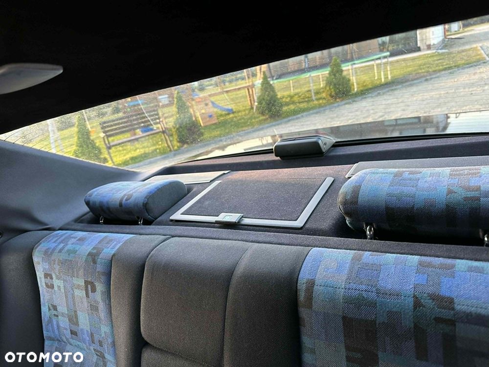 Mercedes-Benz Klasa C 180 T Esprit - 16