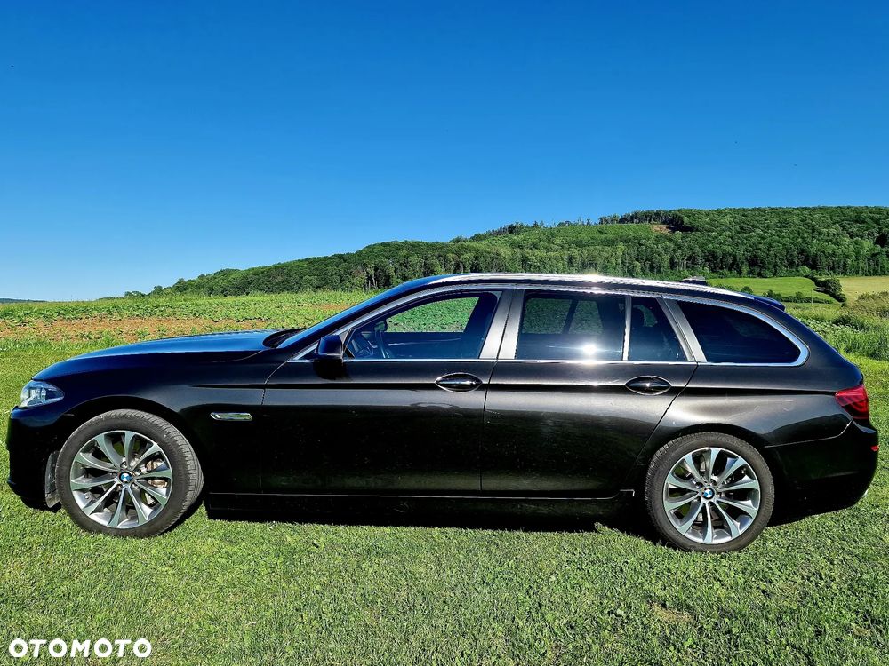 BMW Seria 5 530d Touring Luxury Line - 3