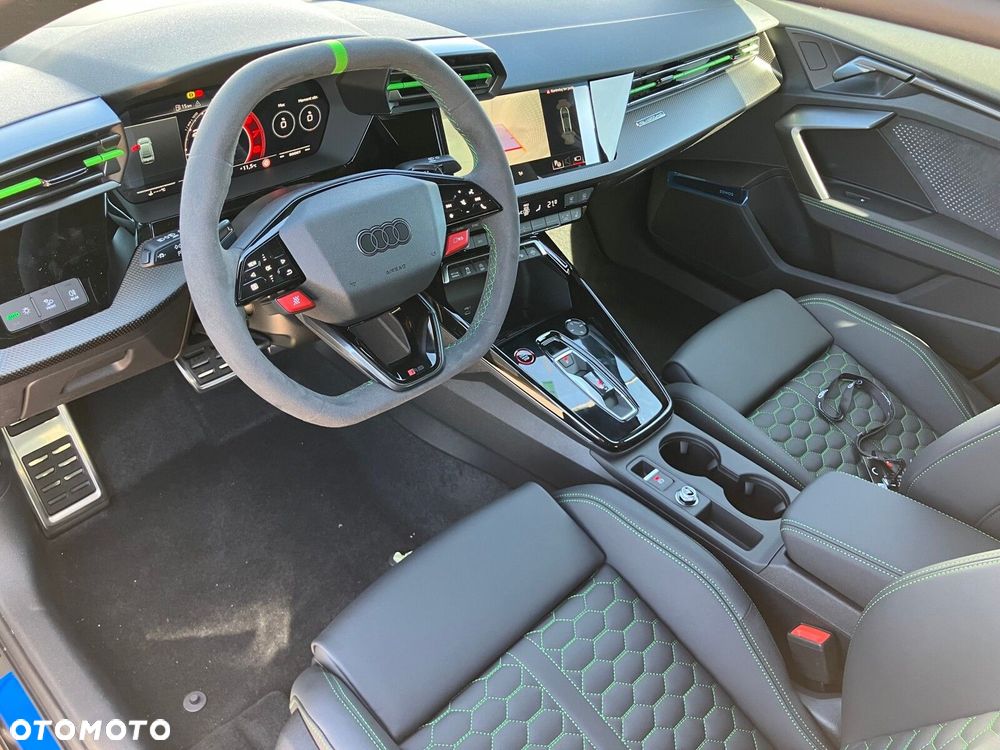 Audi RS3 Limousine - 13