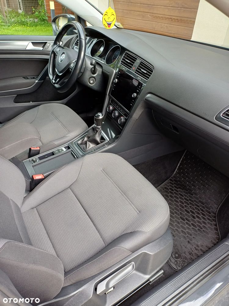 Volkswagen Golf - 16