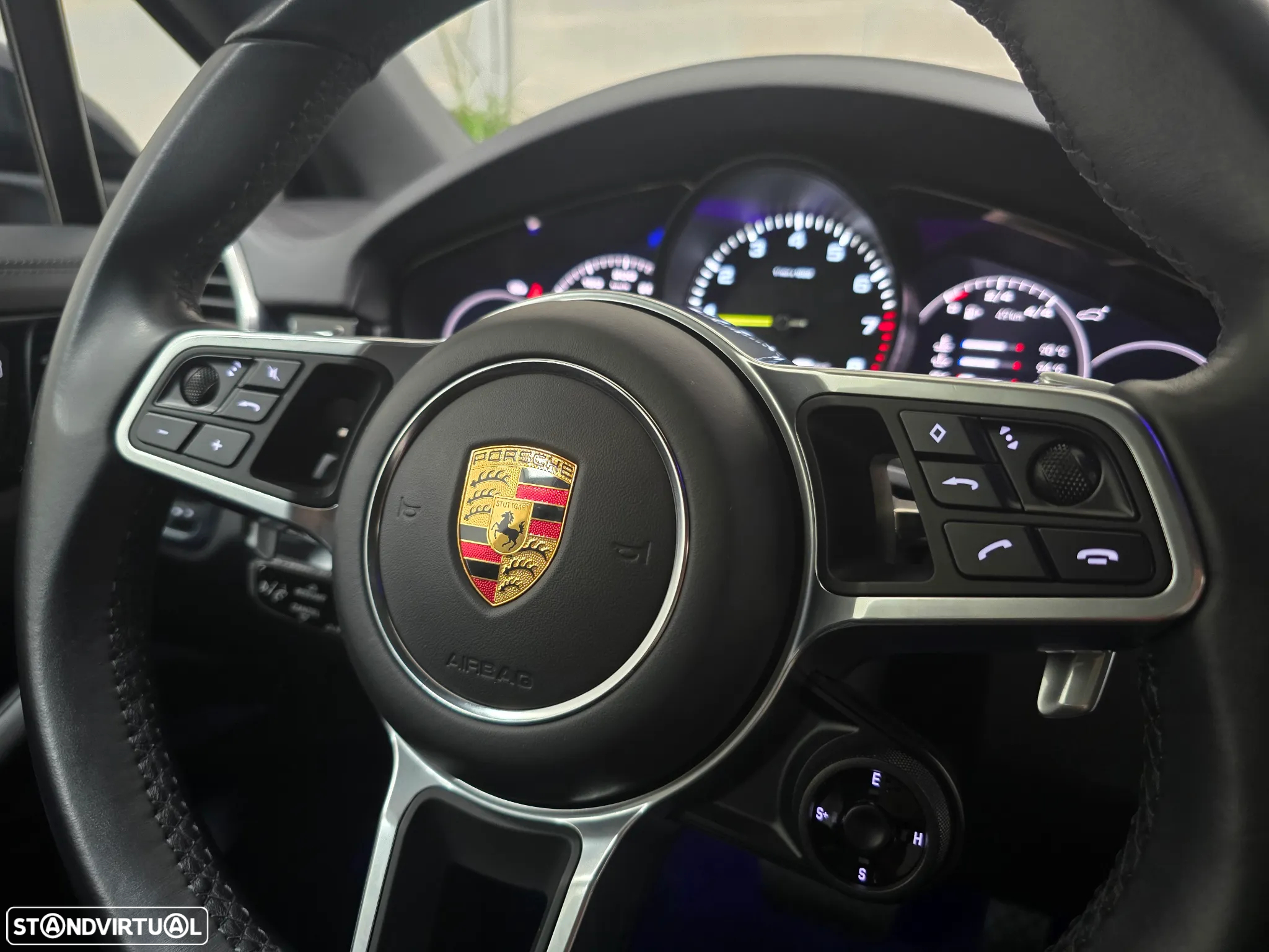 Porsche Cayenne Coupé E-Hybrid - 38