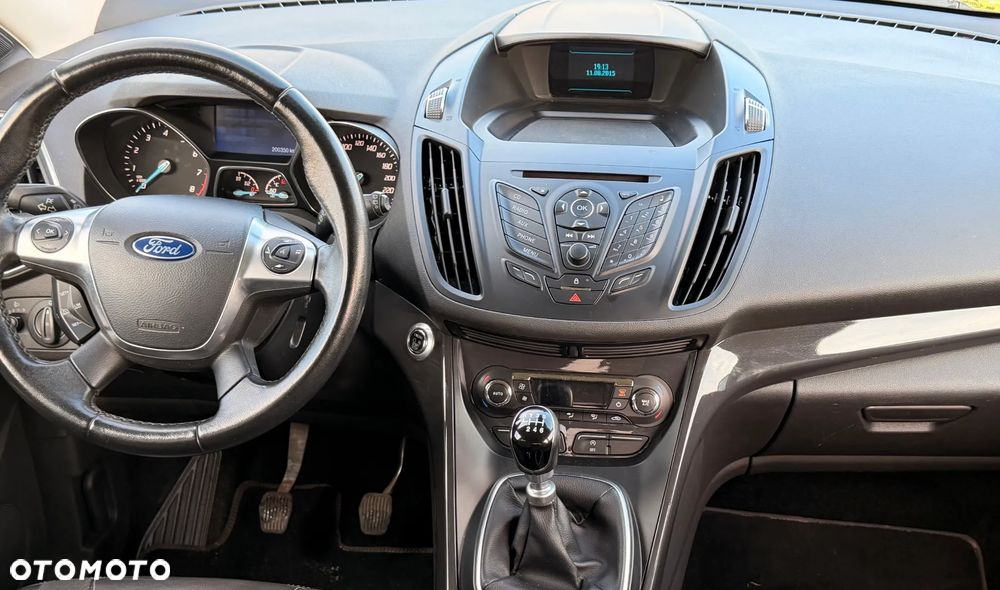 Ford Kuga 1.5 EcoBoost 2x4 Titanium - 8