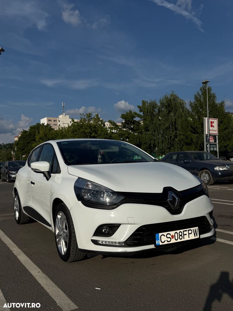 Renault Clio - 1