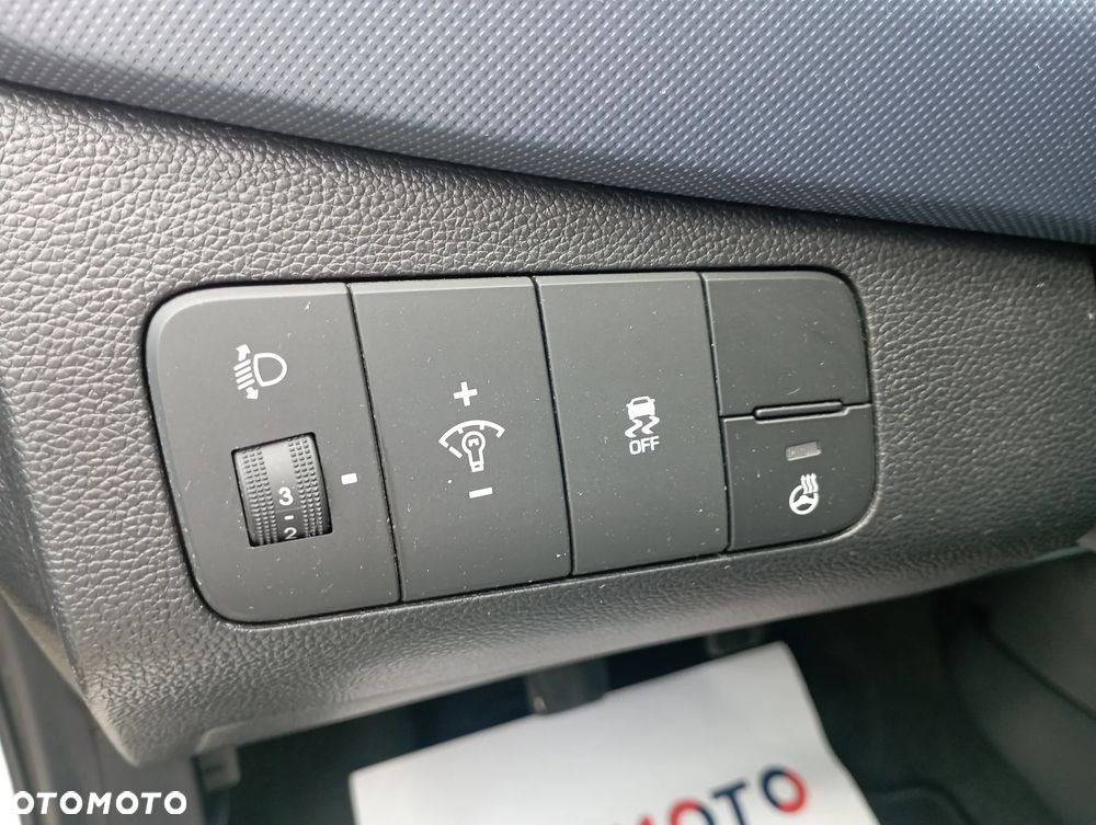 Hyundai i10 1.2 Fifa World Cup Edition - 12