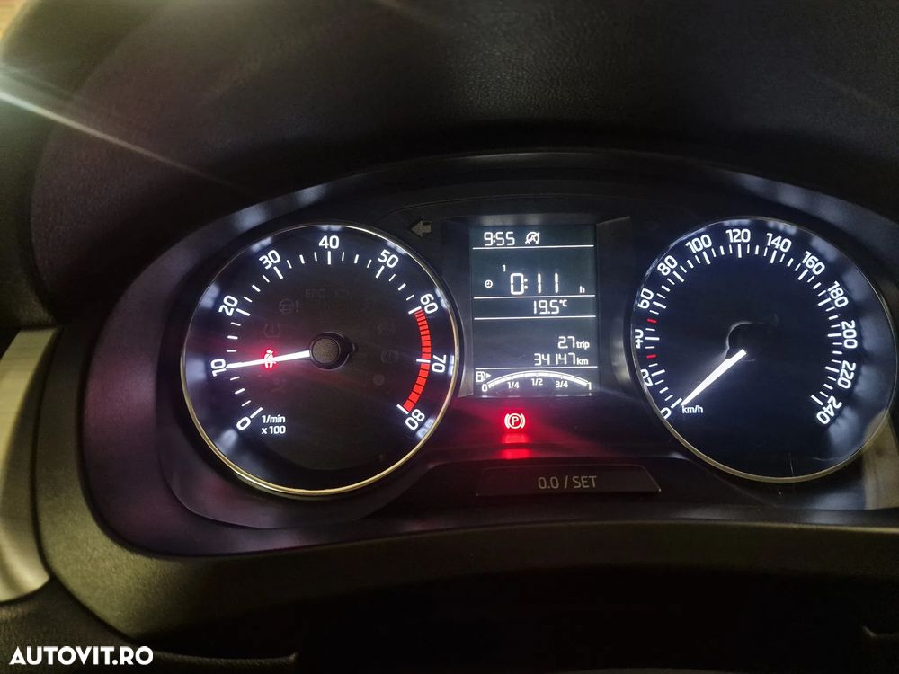 Skoda RAPID 1.2 TSI Ambition - 6