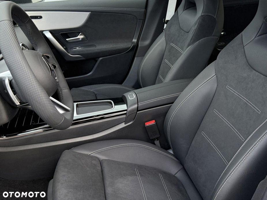 Mercedes-Benz Klasa A 200 AMG Line 7G-DCT - 10