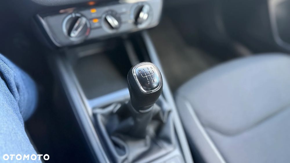 Skoda Kamiq 1.0 TSI Essence - 27