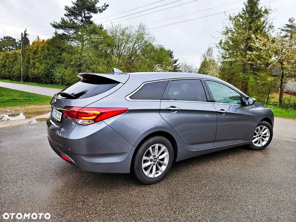 Hyundai i40 Kombi blue 1.7 CRDi Family - 12