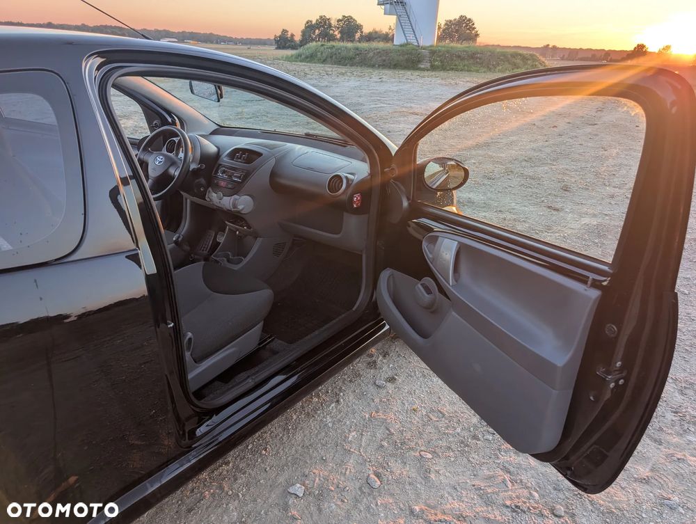 Toyota Aygo Black - 6