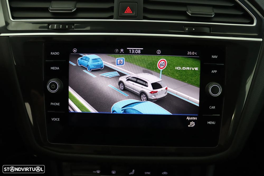 VW Tiguan Allspace 2.0 TDI R-Line DSG - 33