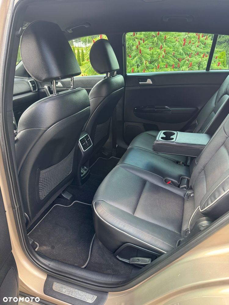 Kia Sportage 1.6 T-GDI AWD GT LINE - 27