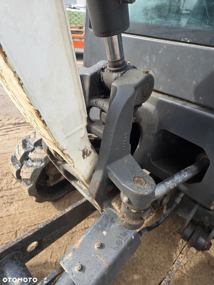 Bobcat E19 - 14