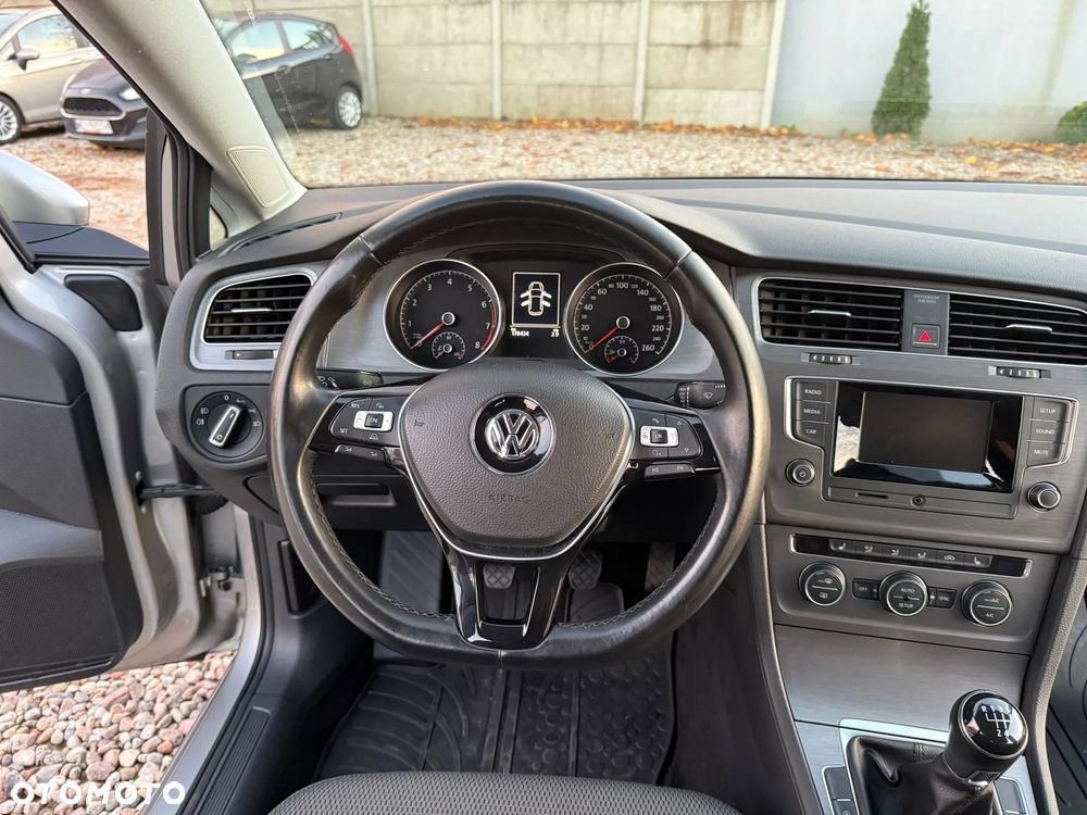 Volkswagen Golf - 16